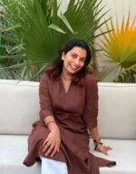Brown  A-line kurti with collar neck - Image 4